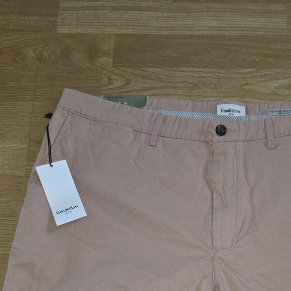 Goodfellow & Co Flat Front The Every Wear Shorts Coral Pink Size 42 NWT D-2846 - Picture 3 of 6